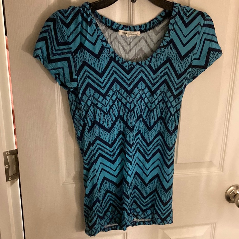 Wishful Park Very Soft Cute Design Shirt Size M